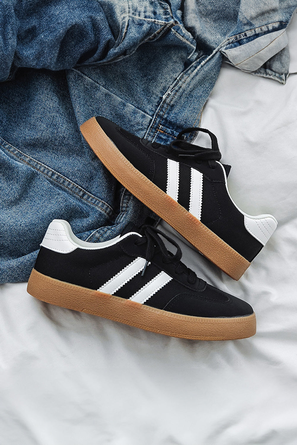 White Striped Lace-up Flat Sneakers